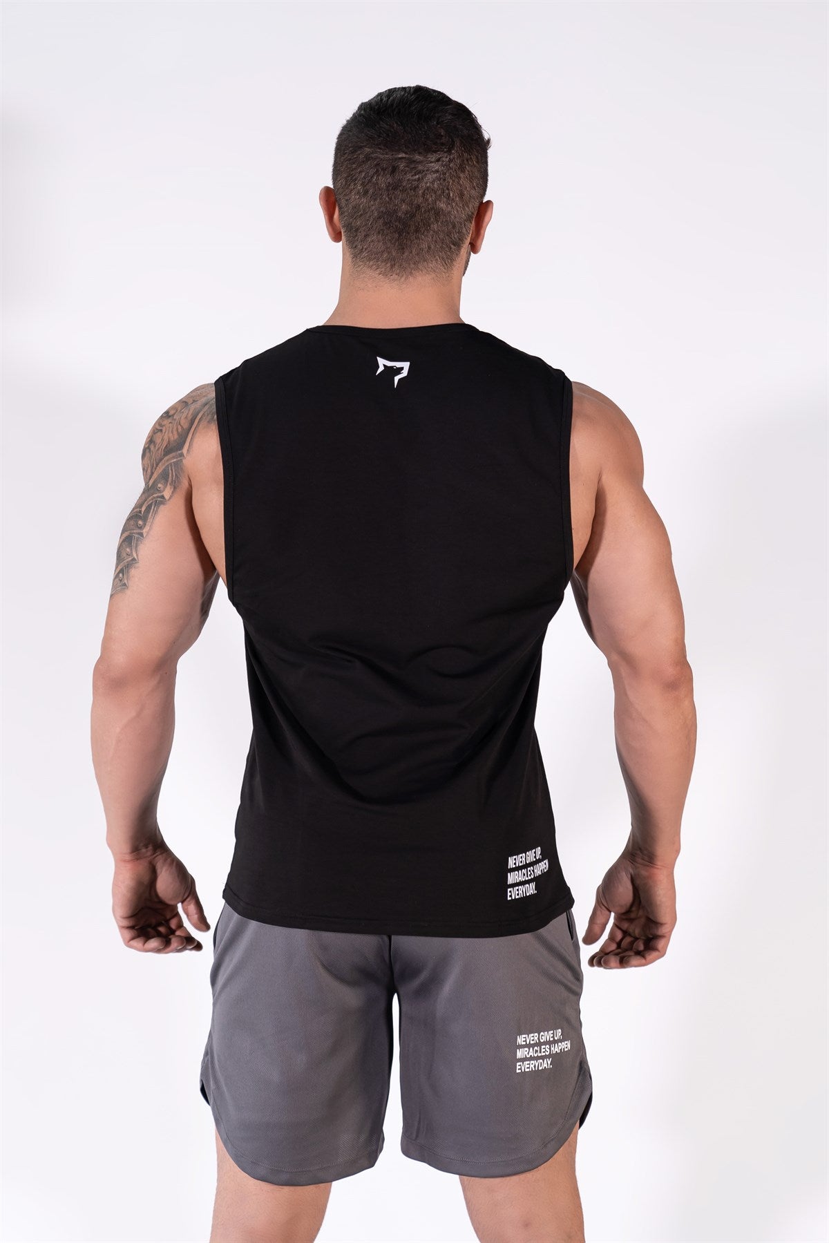 Gymwolves Men's Sleeveless T-Shirt | Men's Sports T-Shirt | Workout Tank Top | Noir - Shakeproteine